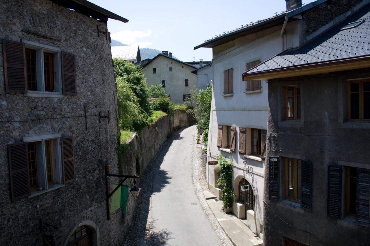 Au Cheval Blanc - Appartements Et Chambres D'Hotes Albertville Kültér fotó