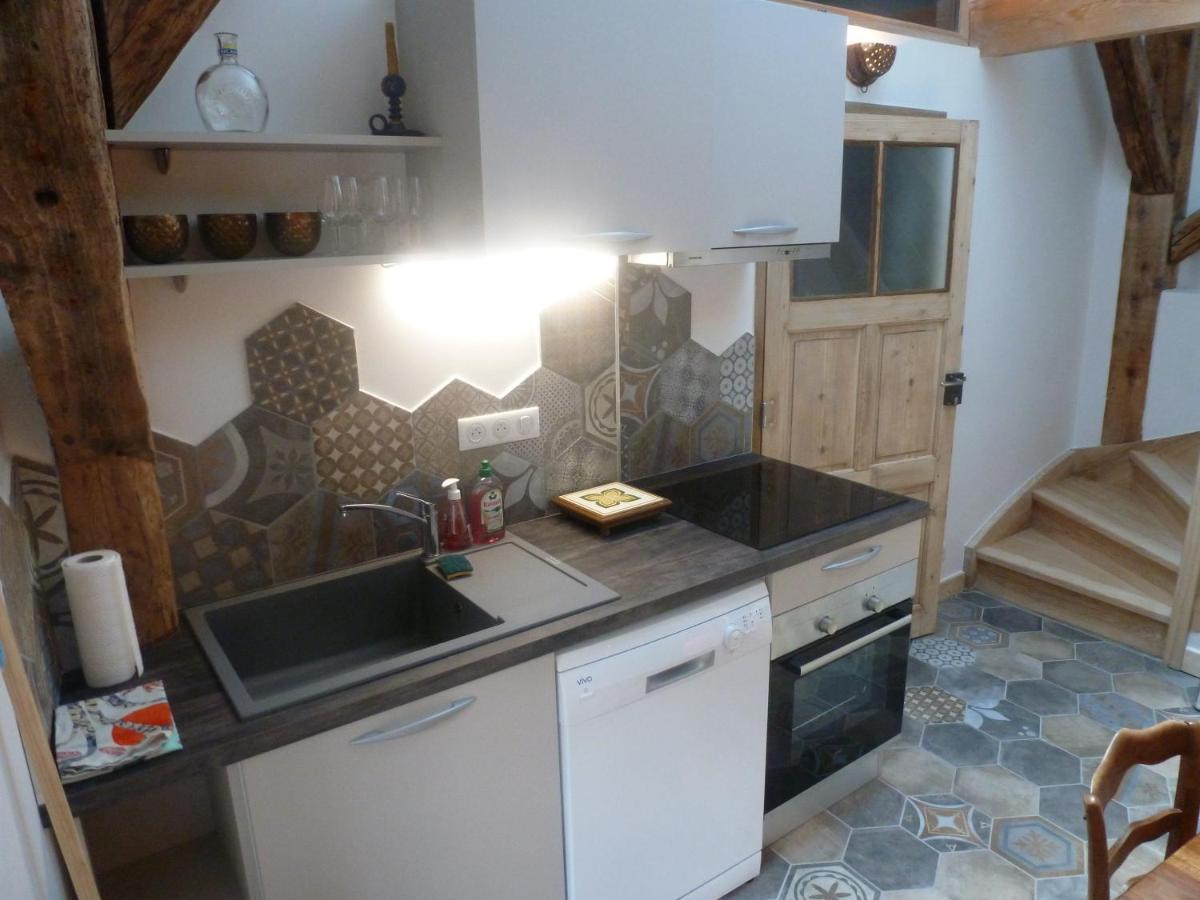 Au Cheval Blanc - Appartements Et Chambres D'Hotes Albertville Kültér fotó