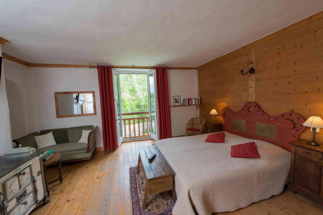 Au Cheval Blanc - Appartements Et Chambres D'Hotes Albertville Kültér fotó